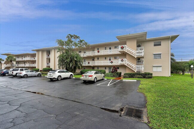 Building Photo - 2991 Garden Dr N