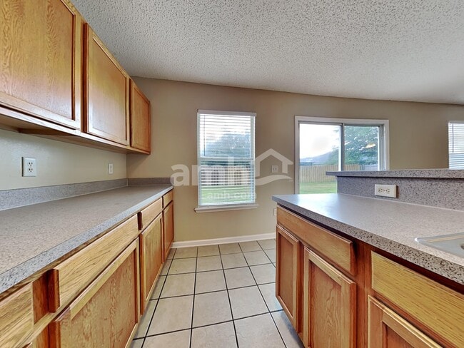 Building Photo - 11542 Brian Lakes Dr