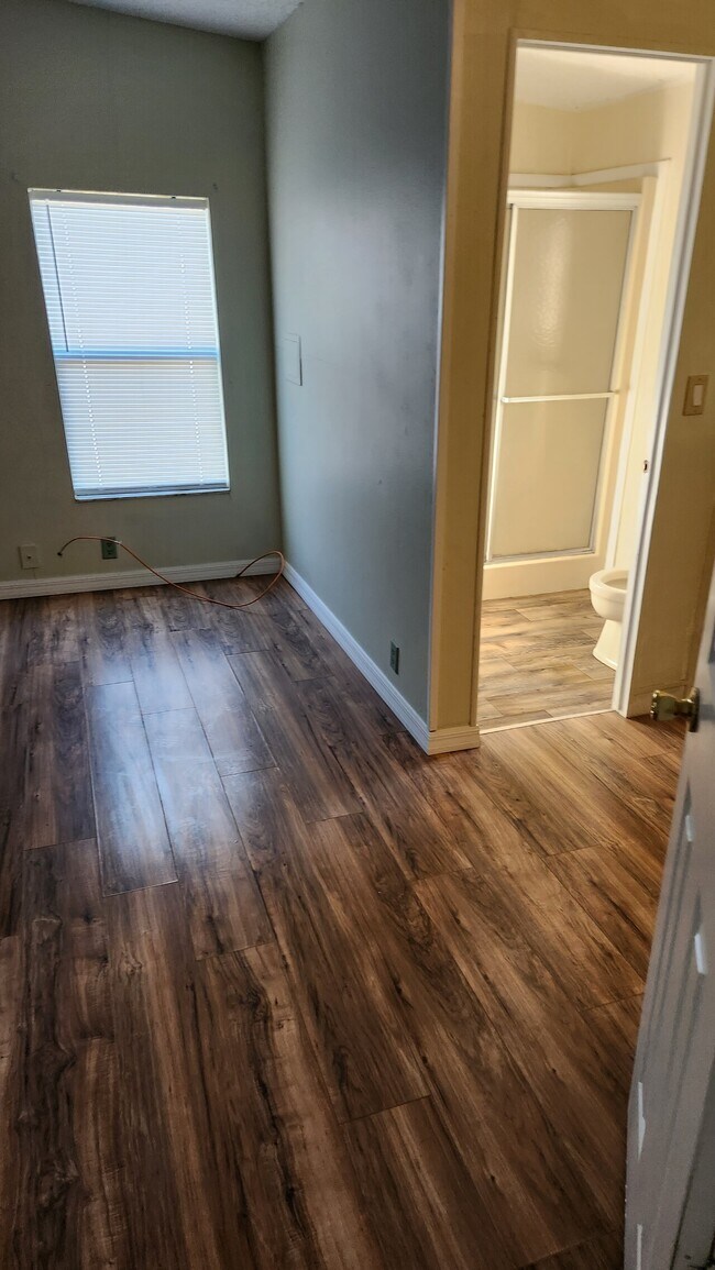 4064 NW 40th St, Lake Panasoffkee, FL 33538 House Rental in Lake