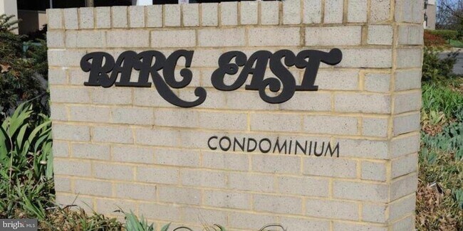 Foto del edificio - 1225 Martha Custis Dr