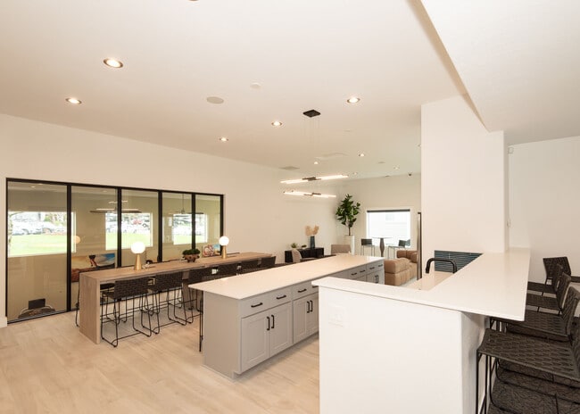 Building Photo - Lumina Apartments