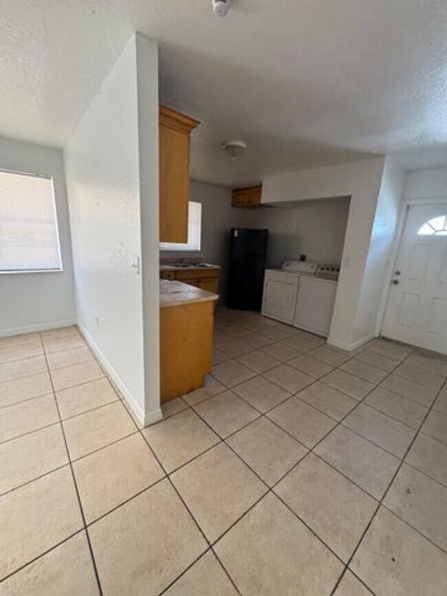 Foto del edificio - 240 NW 56th St