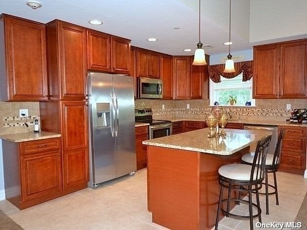 Building Photo - 28 Della Dr