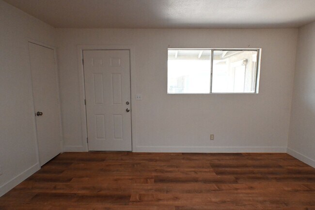 Foto del edificio - 1512 Cobb Ln