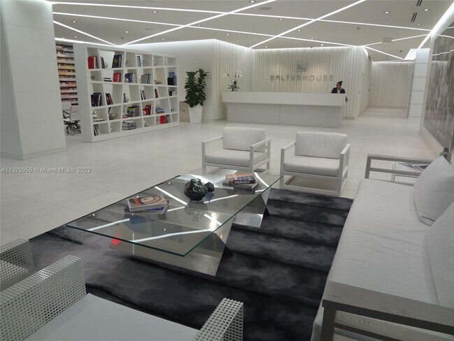 Building Photo - 4250 Biscayne Blvd