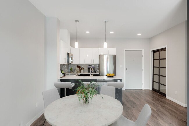 Salon - Treanor Terrace Apartments