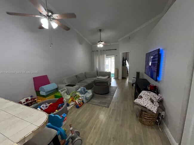 Foto del edificio - 11065 NW 38th Pl