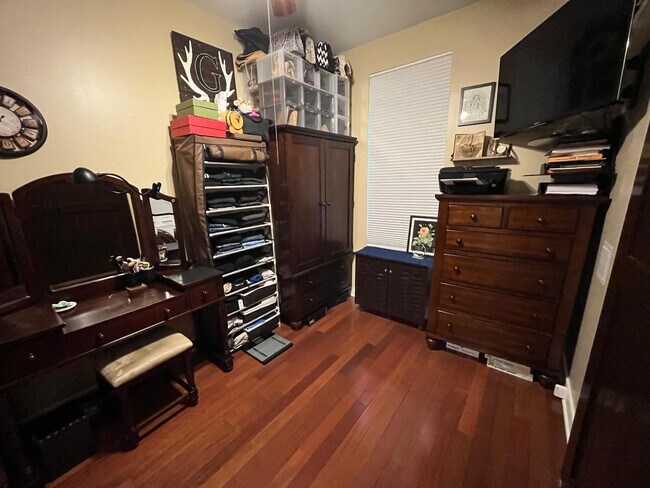 Building Photo - AMAZING and FURNISHED