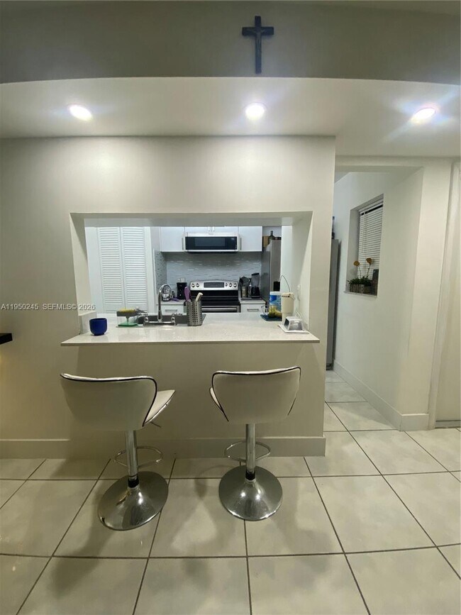 Foto del edificio - 9706 Hammocks Blvd