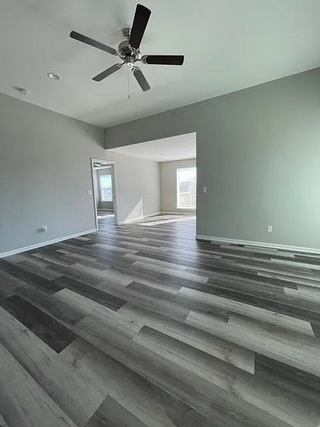 Building Photo - 4BR/3BA Home for Rent in Peculiar, MO 64078 | 2-Car Garage | Deck | Pet-Friendly | Cass County