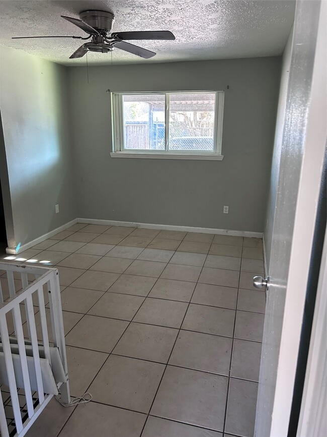 Foto del edificio - 15219 Buckle Ln