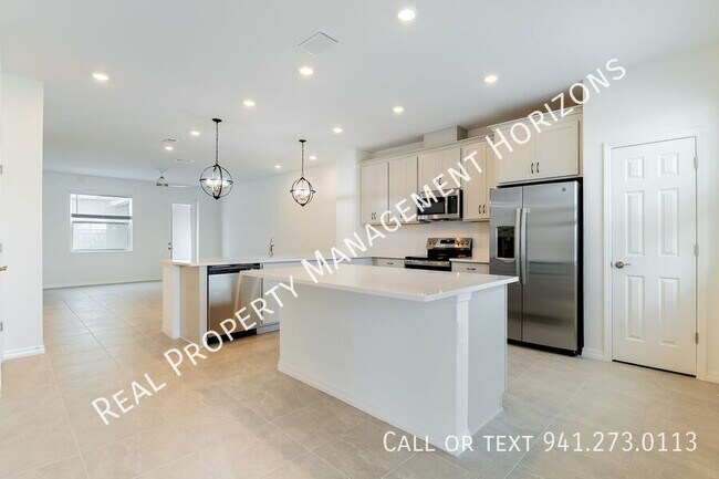 Foto del edificio - 7488 Cabin Ln