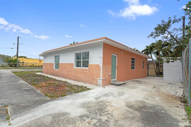 Foto del edificio - 988 NW 10th St