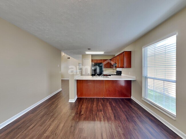 Foto del edificio - 1212 Wembley Dr