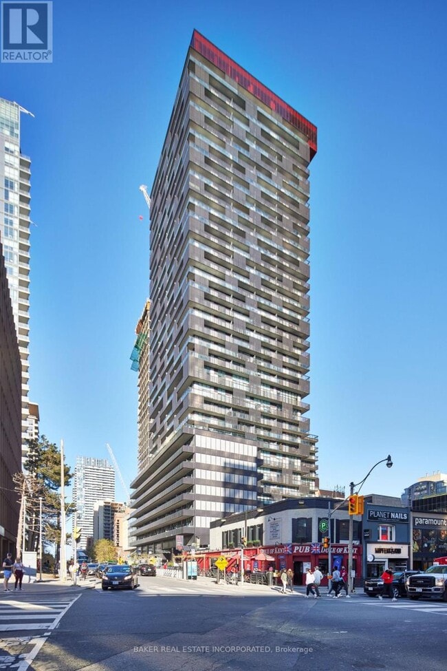 Building Photo - 15-515 Roehampton Ave