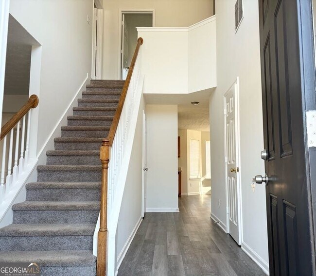 Foto del edificio - 1730 Bennett Dr