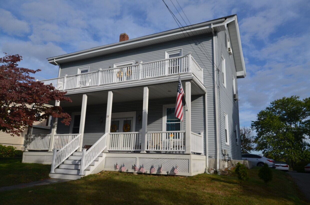 Primary Photo - 25 W Emerson St