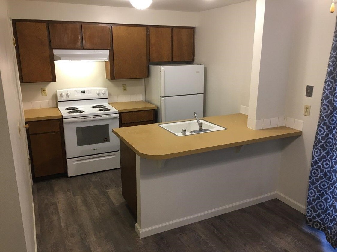 Foto del edificio - 6103 N Addison St