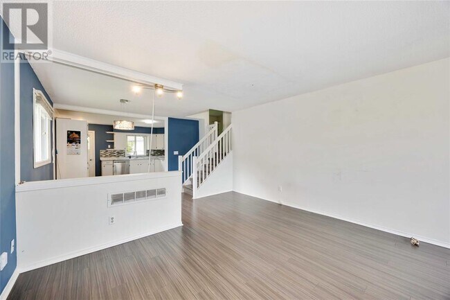 Building Photo - 226 Trudeau Dr