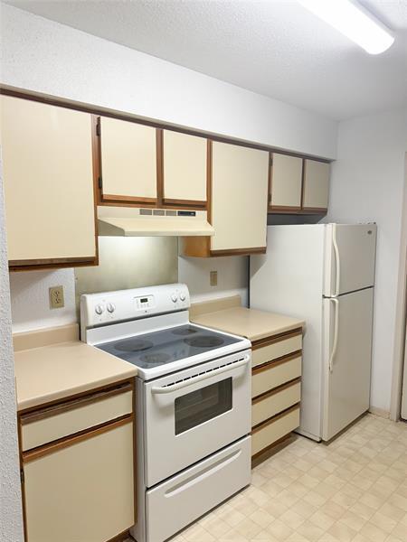 Foto del edificio - 977 Riverside Dr