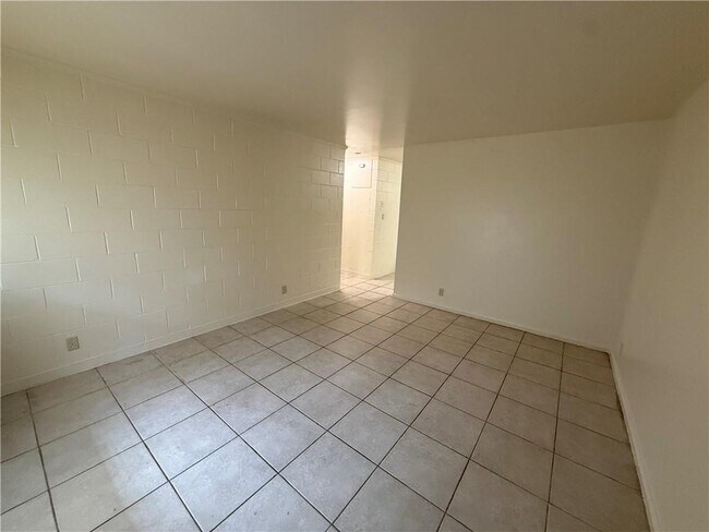 Building Photo - 728 Bankhead Pl