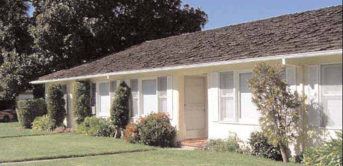 Building Photo - 1050-1070 Noel Dr