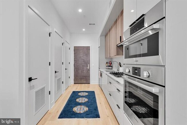 Building Photo - 801 N St NW