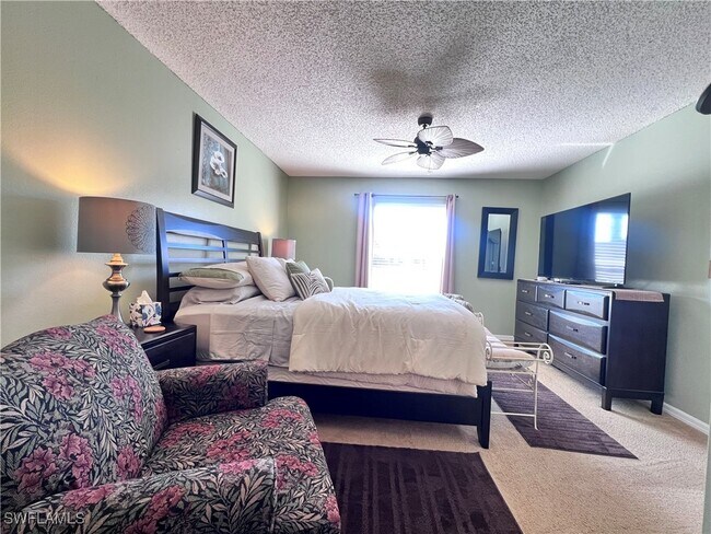 Foto del edificio - 717 Landover Cir