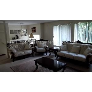 Building Photo - A Wonderful Split Level Home Available Now !!
