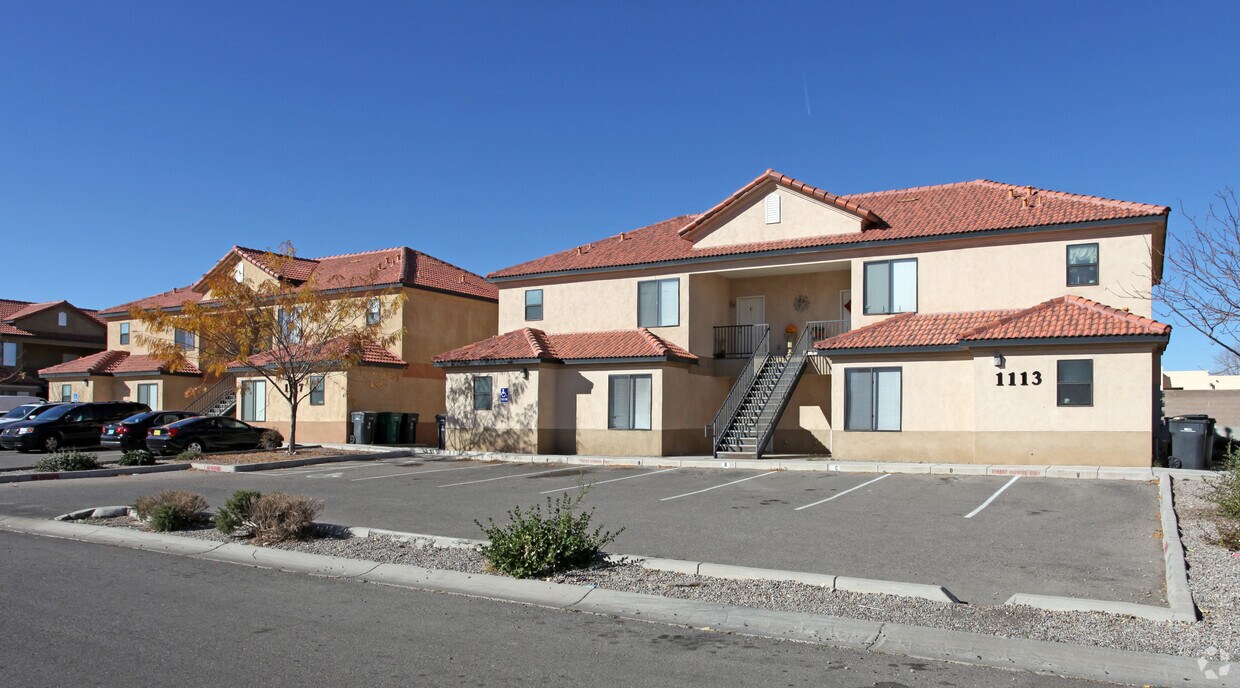 Foto del edificio - 1113-1117 Meadowlark Way SE