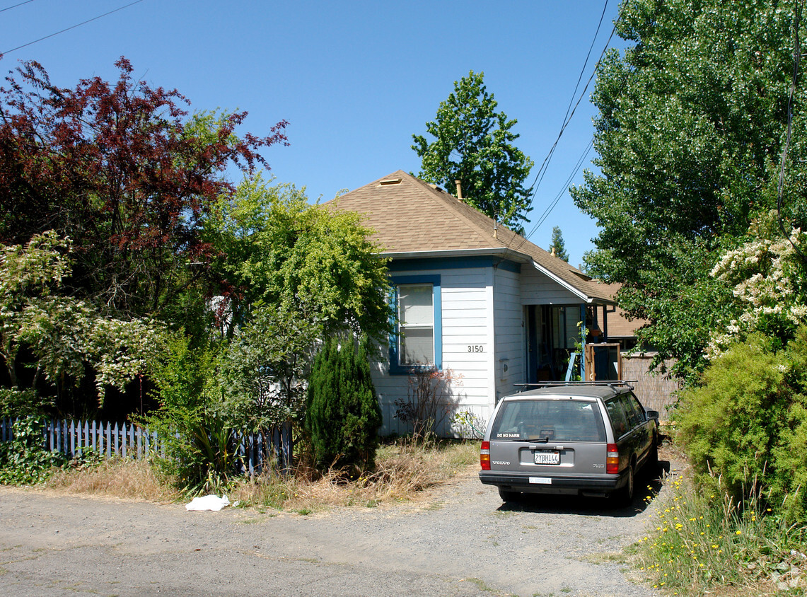 Primary Photo - 3150 S Edison St