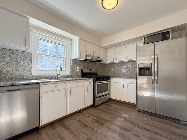 Photo - 45 Wedgewood Dr Townhome