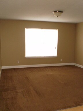 Building Photo - 1303 Avalon Dr