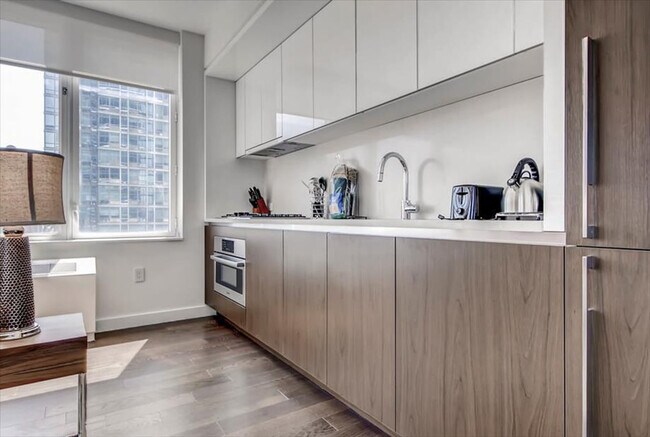Foto del edificio - 605 W 42nd St