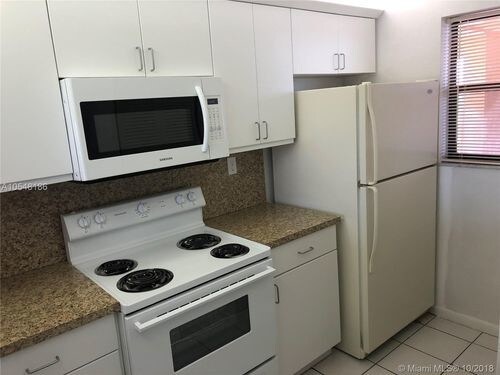Foto del edificio - 10145 NW 9th St Cir