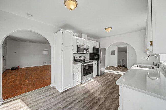 Building Photo - 1764 Oakland St