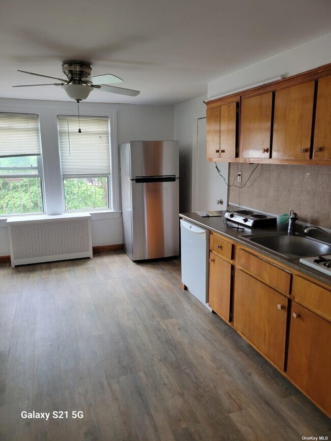 Building Photo - 45-51-51 161st St