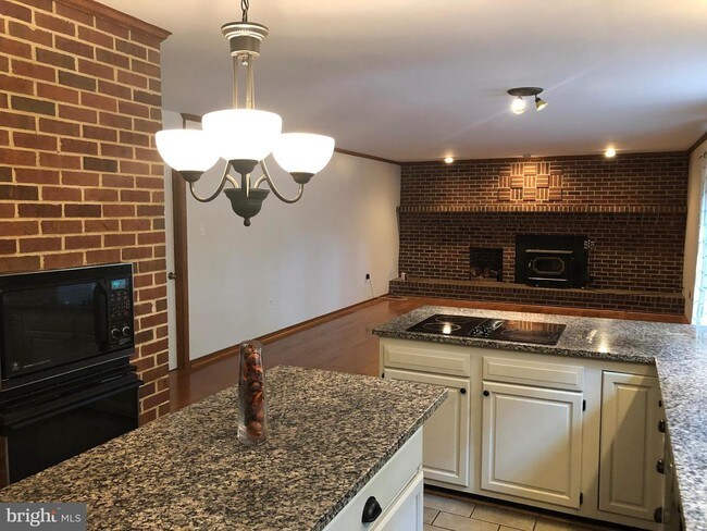 Foto del edificio - 110 Oakwood Dr