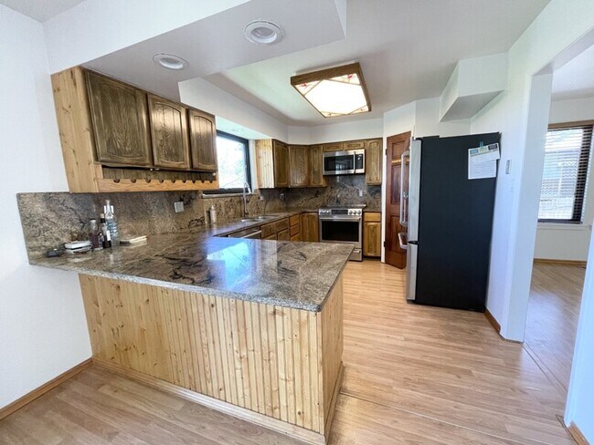 Building Photo - 2463 Campus Dr