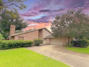 Building Photo - 13103 Waldemere Dr