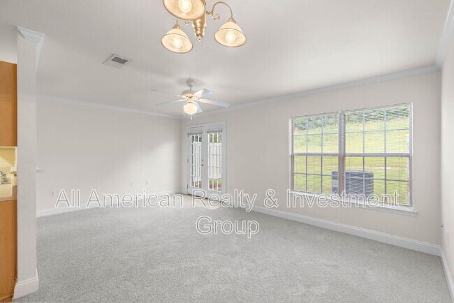Building Photo - 554 Wingspan Way