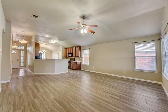 Foto del edificio - 834 Dark Horse Ln