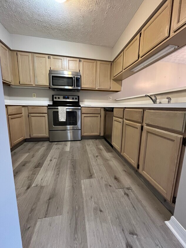 Primary Photo - 1580 SW Crossing Cir