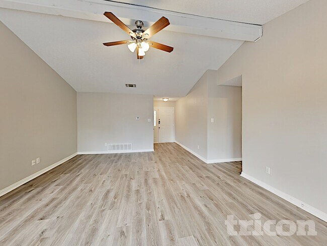 Building Photo - 7421 Ridge Rd W