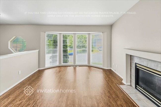 Foto del edificio - 8018 Crown Ridge Blvd