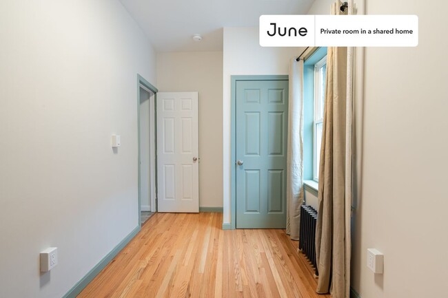 Building Photo - Private bedroom in 2 bed/1 bath Home