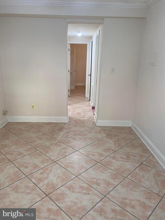 Foto del edificio - 1820 Swann St NW