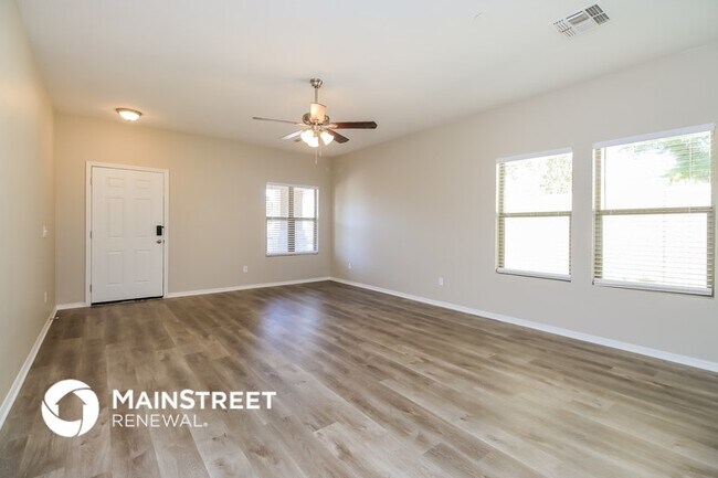 Foto del edificio - 10920 E Flossmoor Ave