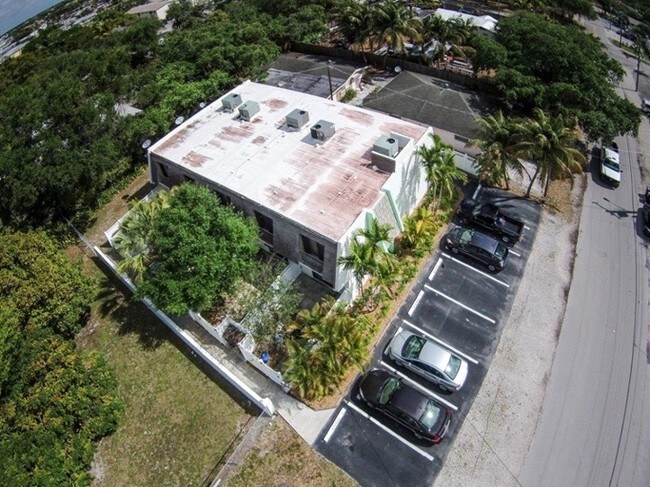 Foto del edificio - 1115 SW 2nd Ct