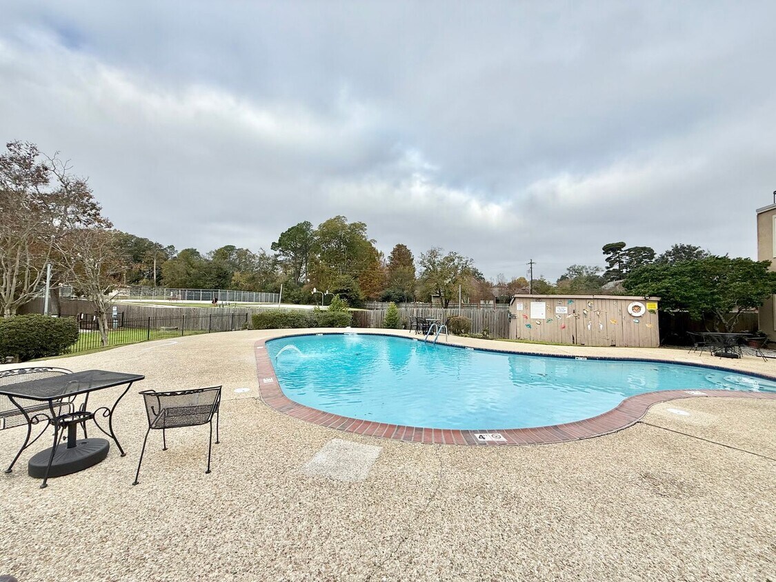 Spacious 3-bedroom Condo for Rent! - Condo for Lease